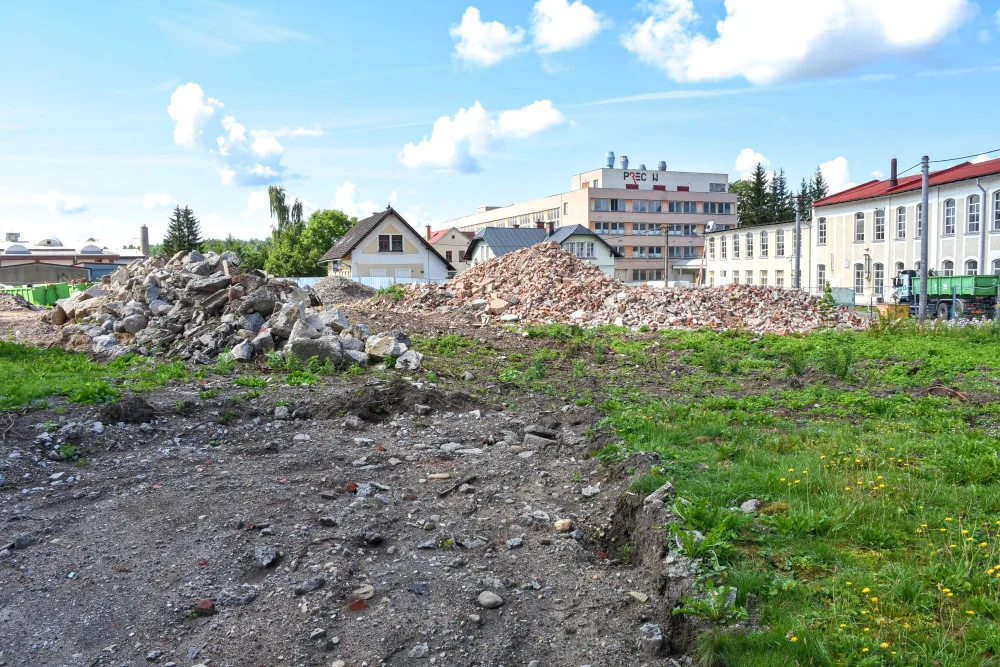 Kraj zahájil stavbu nového domova ve Vrchlabí. Ubytování v něm najde další 34 klientů