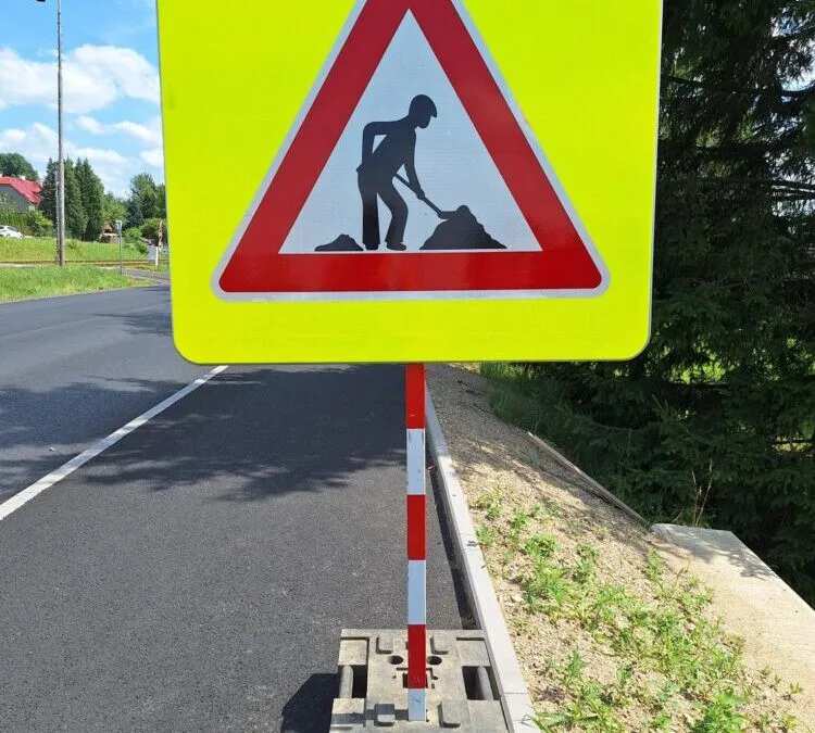 Rekonstrukce opěrné zdi ovlivní provoz na silnici I/14 v Rychnově nad Kněžnou