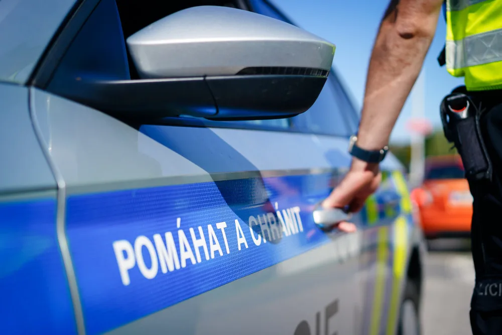 Na Broumovsku úřadoval zloděj s 12 zápisy v rejstříku trestů. Dopadne byl i tentokrát
