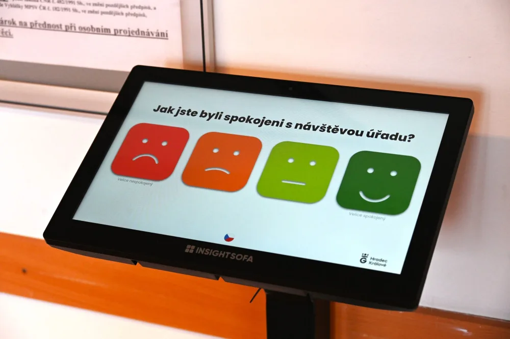 Terminály spokojenosti zhodnotí chování hradeckých úředníků a jejich služeb