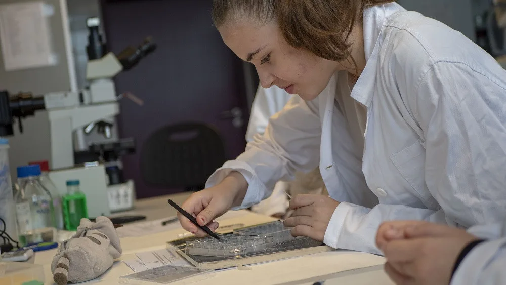 Mým snem je vyřešit poruchu srážlivosti krve, říká nadaná studentka Soňa Kleinerová