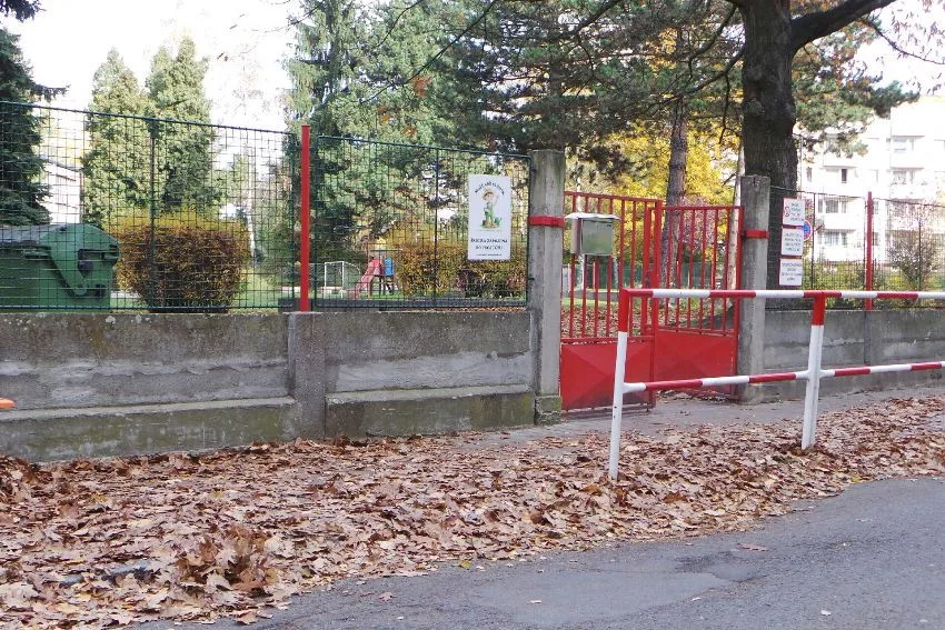 Školní zahrada v Hradci Králové dostane nový kabát, v úterý město vyloží karty na stůl