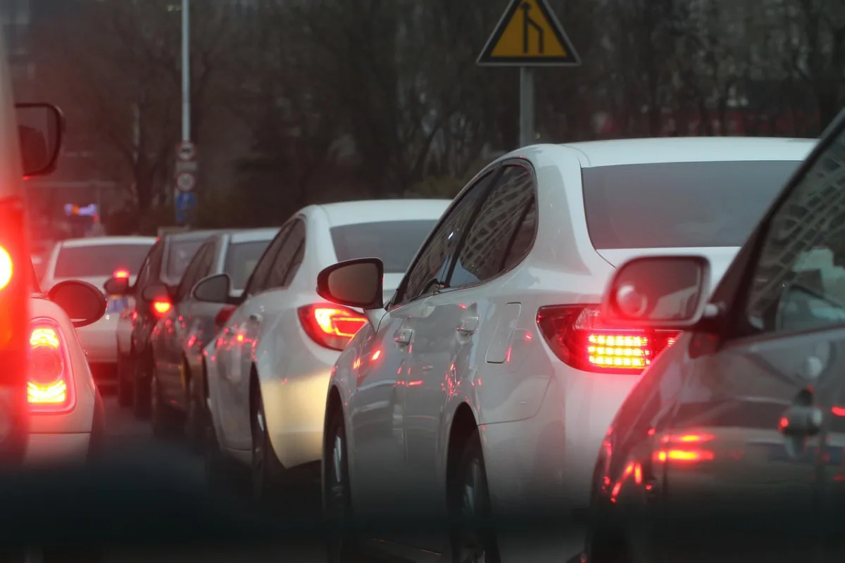 Náchod čeká dopravní špunt. Oprava hlavní tepny do Polska potrápí řidiče i cestující MHD