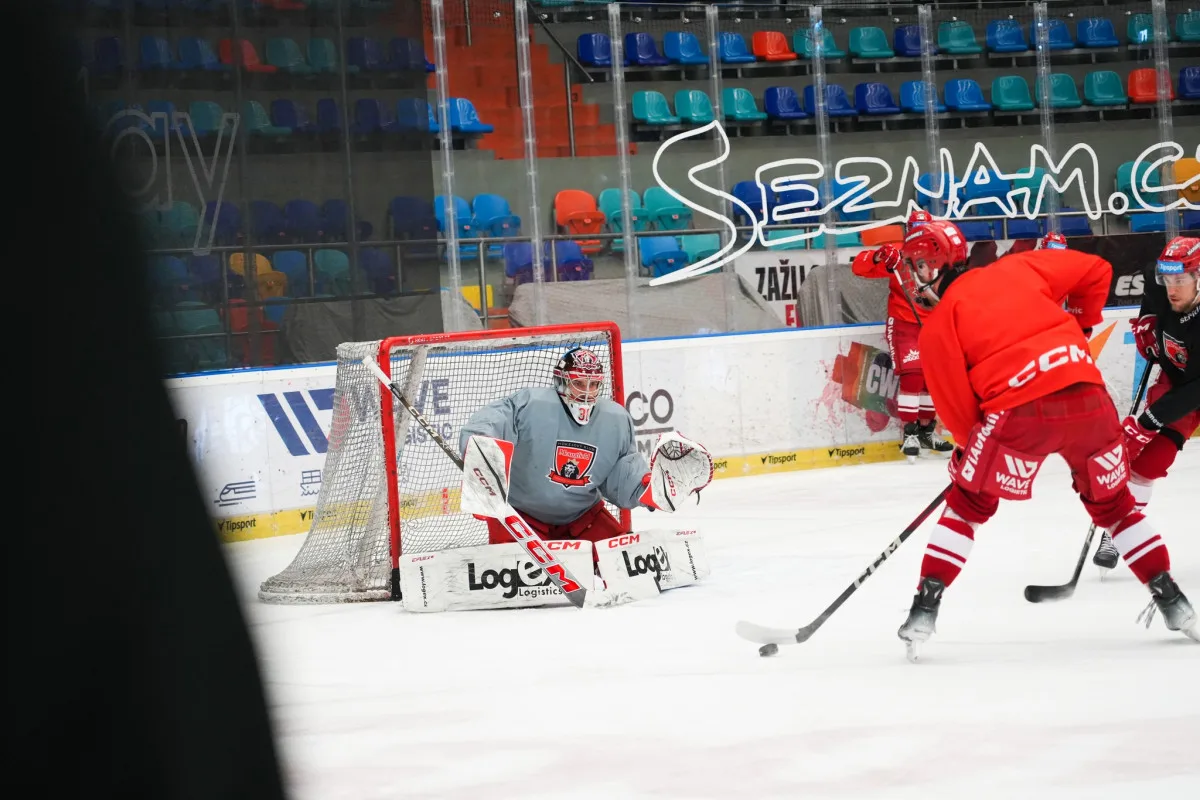 Hokejovým fanouškům v Hradci stoupá tep, pár hodin zbývá do prvního semifinále extraligy