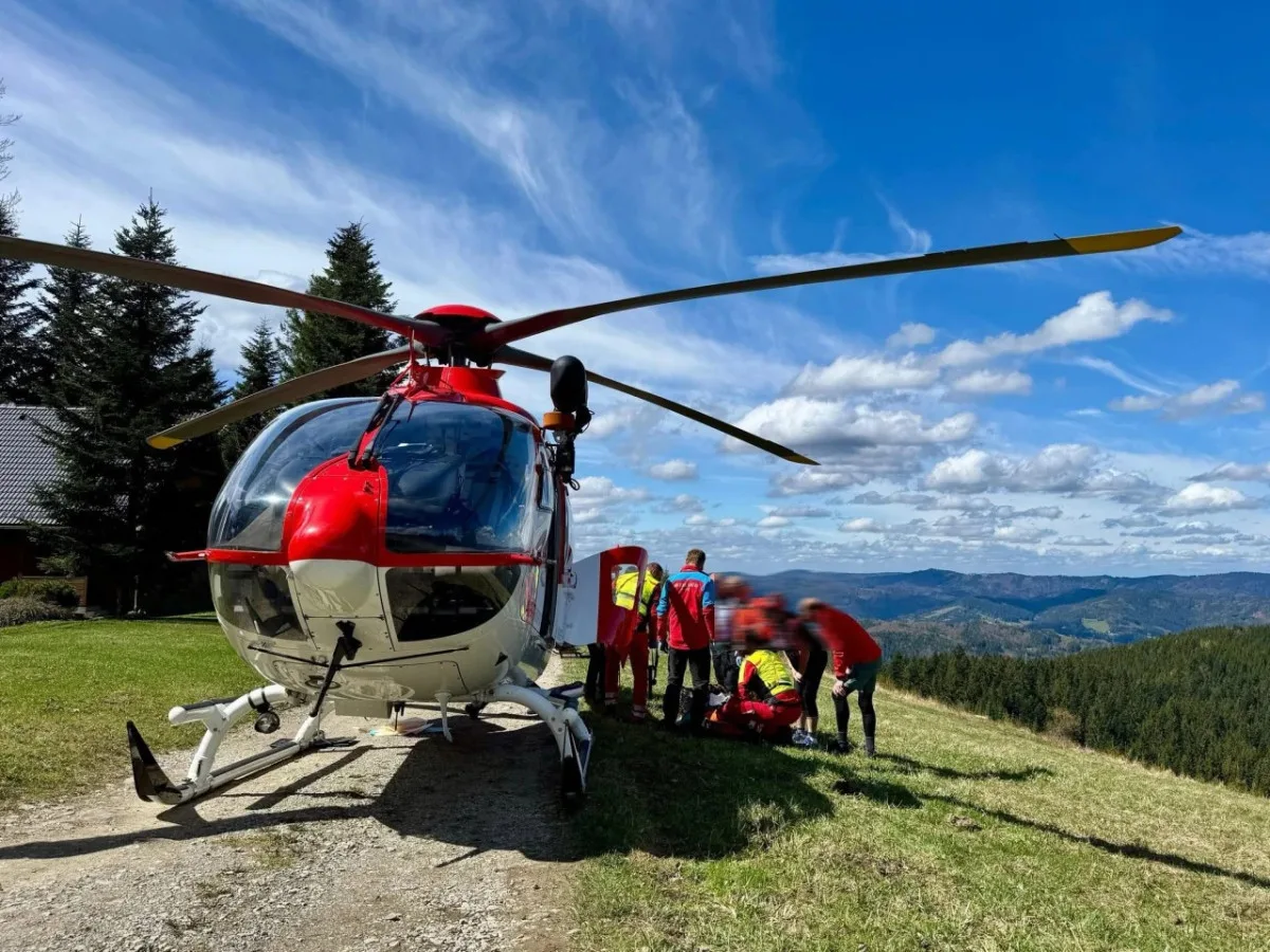 Rychlá resuscitace zachránila život turistovi na Pomezních boudách