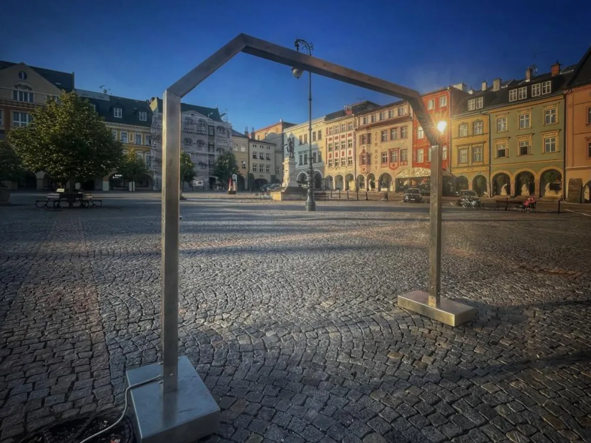 Trutnov do centra instaloval mlžítka, která mají místní osvěžit