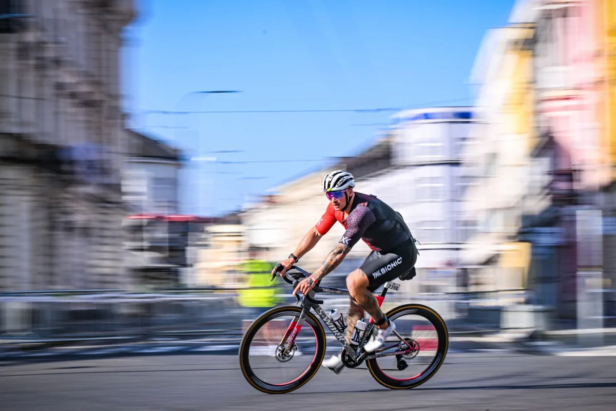 Železná euforie v Hradci: Ironman pobláznil tisíce fanoušků i závodníků