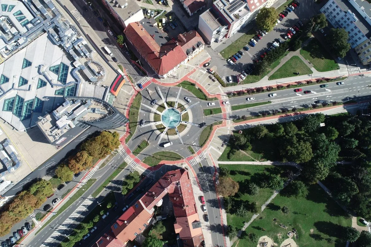 Festival Den architektury míří do Hradce. Nabídne procházky i živá setkání