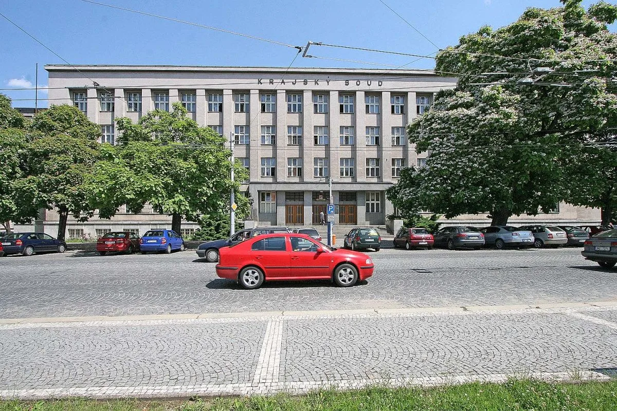 Obžalovaný z vraždy a zohavení prostitutky v Hradci Králové se doznal