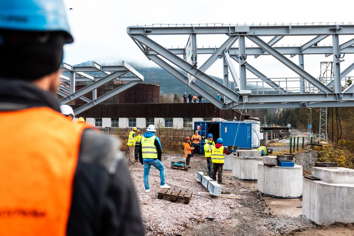 Unikátní mostní konstrukce začala propojovat areály Medvědín a Svatý Petr v Krkonoších