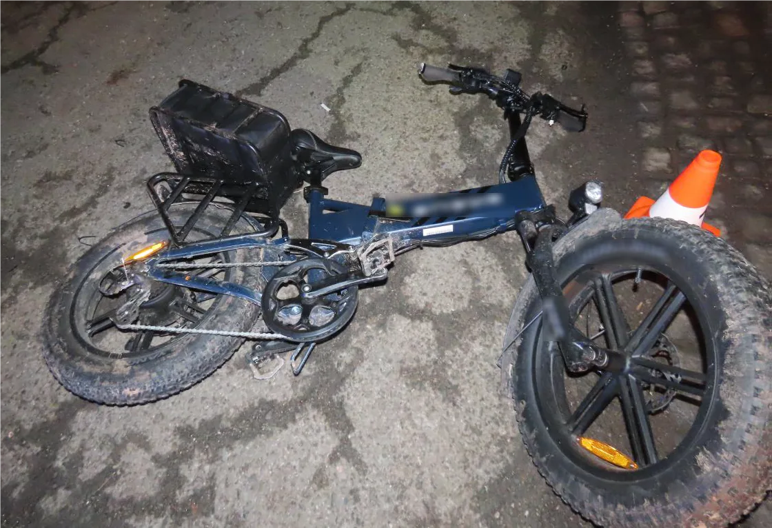 Řidič po nehodě na elektrokole v Lázních Bělohrad nadýchal skoro tři promile