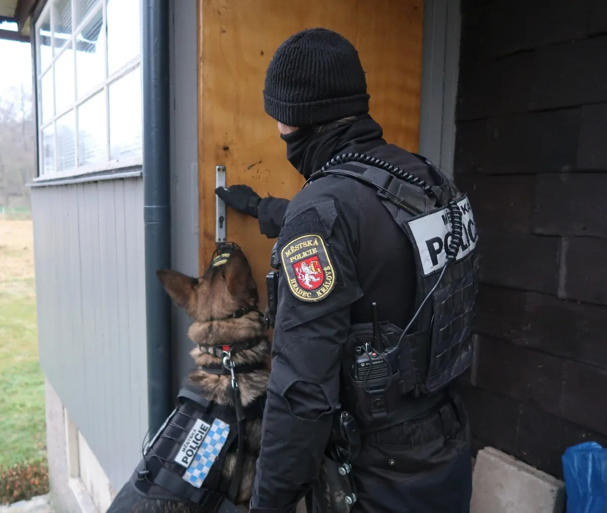 Hradecká městská policie častěji kontroluje zazimované chatky. Varuje před zloději