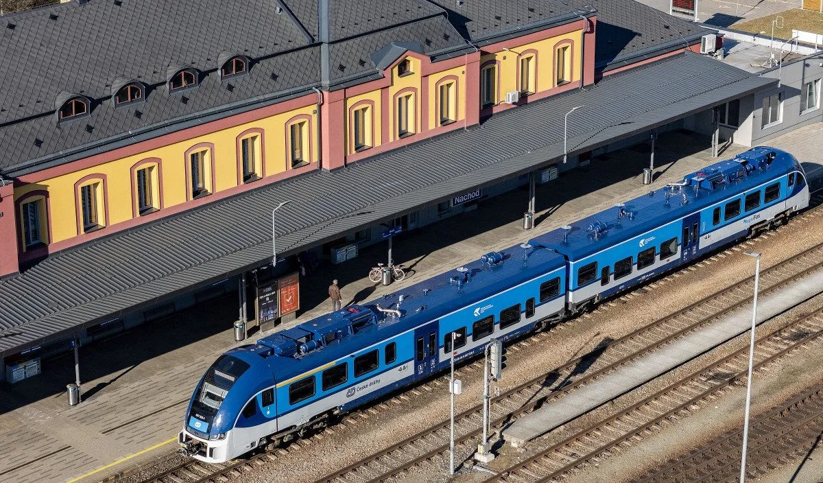 S novým jízdním řádem se zrychlí spojení mezi Hradcem Králové a Rychnovem