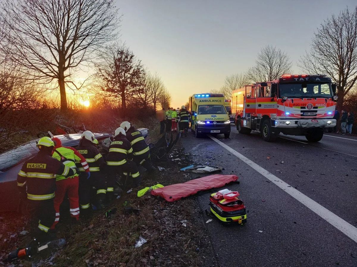 Královéhradecký kraj hlásí pokles smrtelných nehod. Na silnicích zemřelo o šest lidí méně