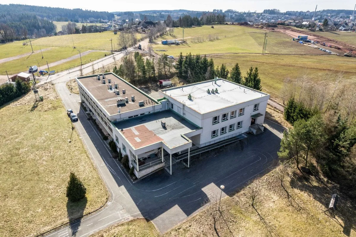 Z hotelu Štikov v Nové Pace má vzniknout školní kampus. Jednota bratrská shání finance ve sbírce
