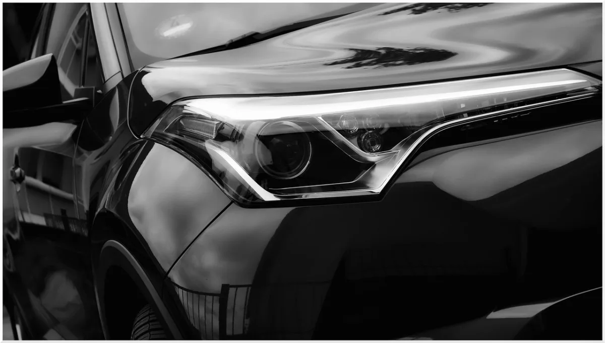 Zloděj se z ukradené Toyoty za milion dlouho neradoval, trutnovská kriminálka byla rychlá