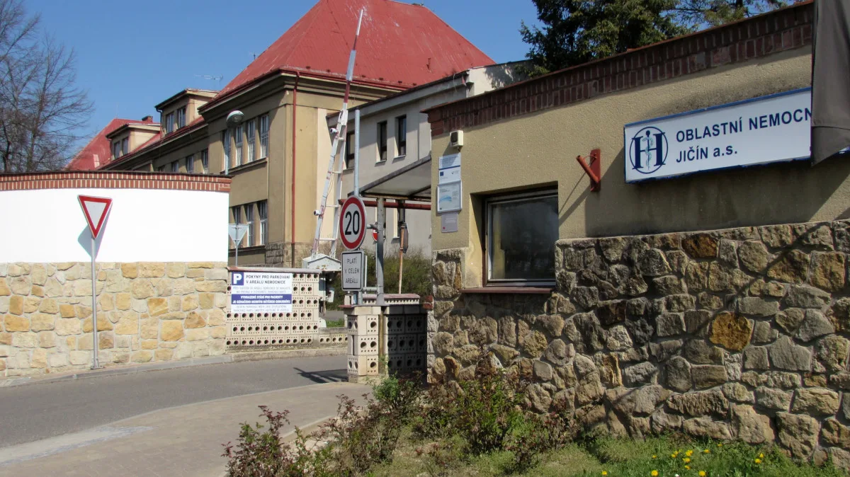 Mladí zdravotníci mohou v Jičíně získat stipendium až osmdesát tisíc pro začátek kariéry