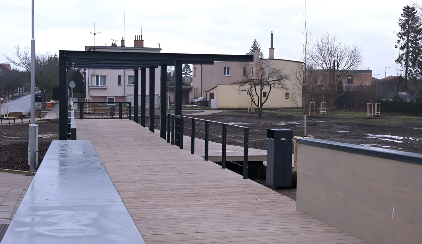 Hradecká čtvrť Kukleny se dočkala nového prostoru pro odpočinek.
