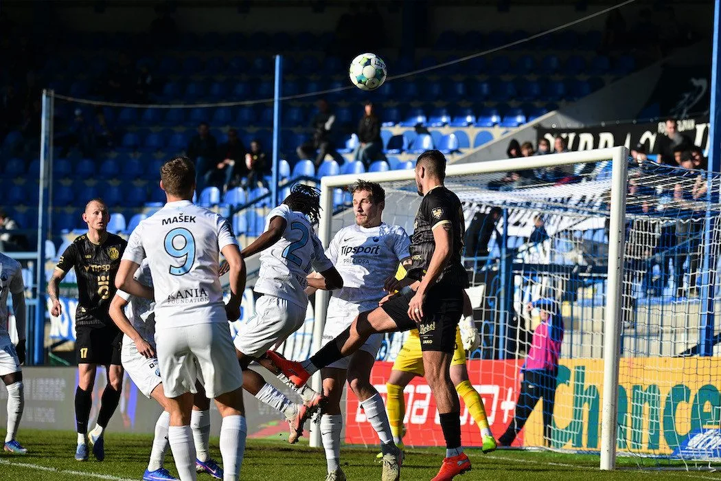 Slovan nezvládl domácí duel s Hradcem. Prohrál 0:1