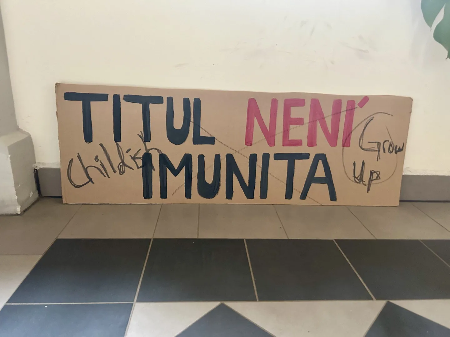 plakáty na Filozofické fakultě UHK