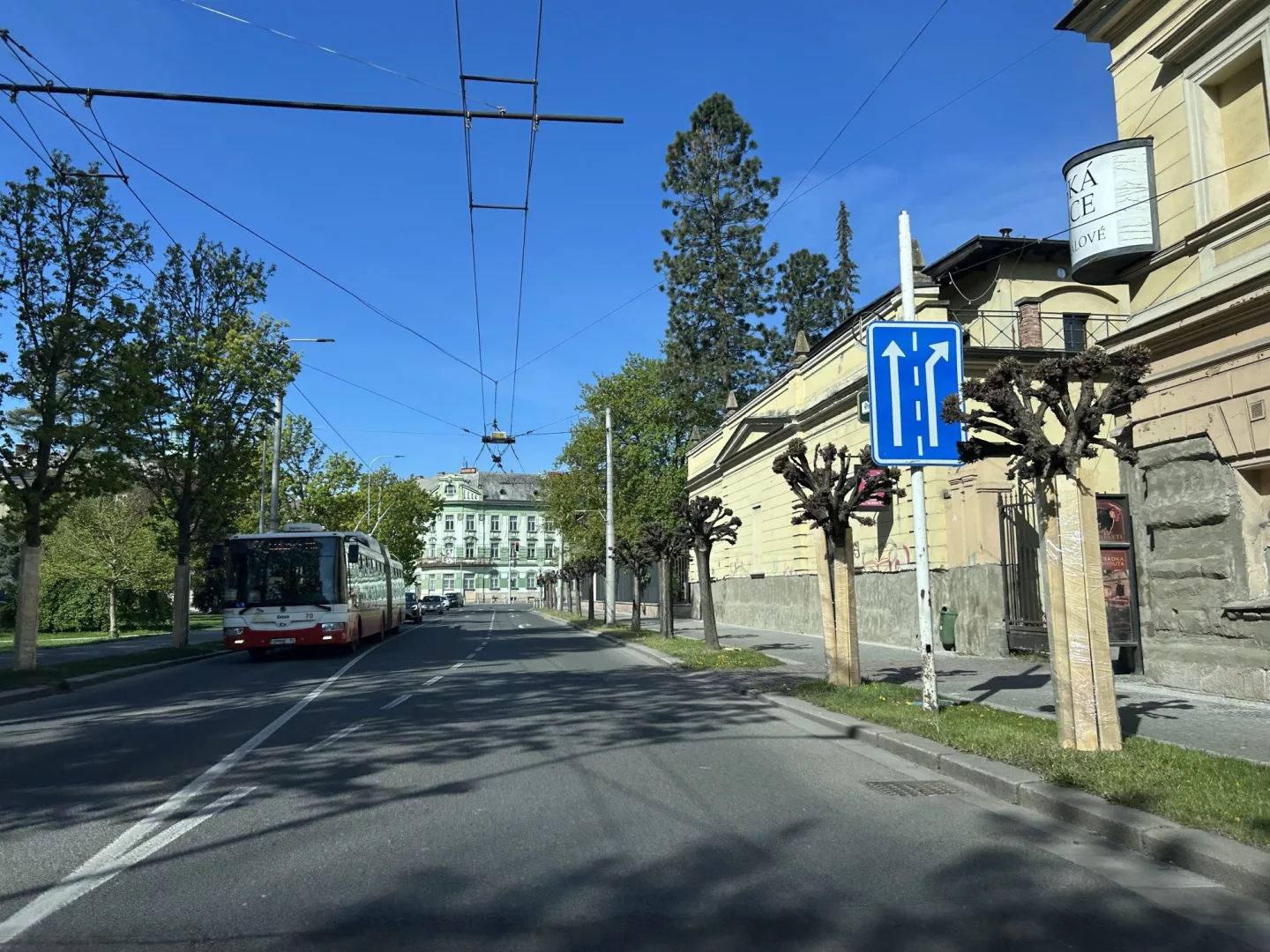 Už od zítřka se uzavře frekventovaná ulice Československé armády u Gayerových kasáren.