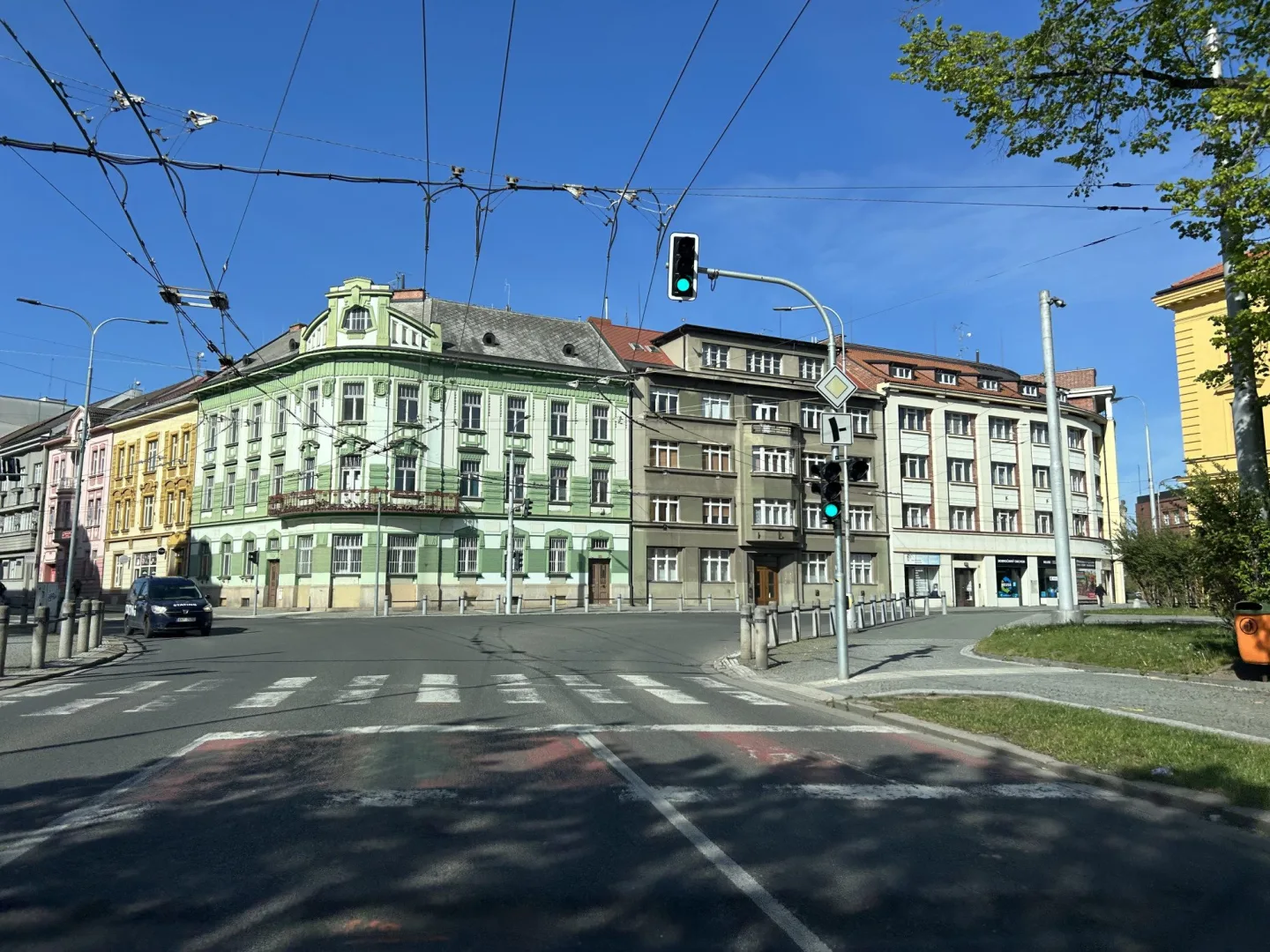 Od zítřka startuje dopravní omezení v centru Hradce
