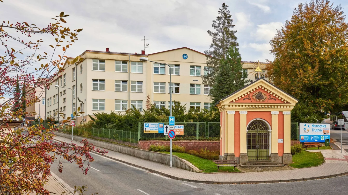 Trutnovská nemocnice vyniká v prevenci závažných pooperačních komplikací, ukazují loňská data