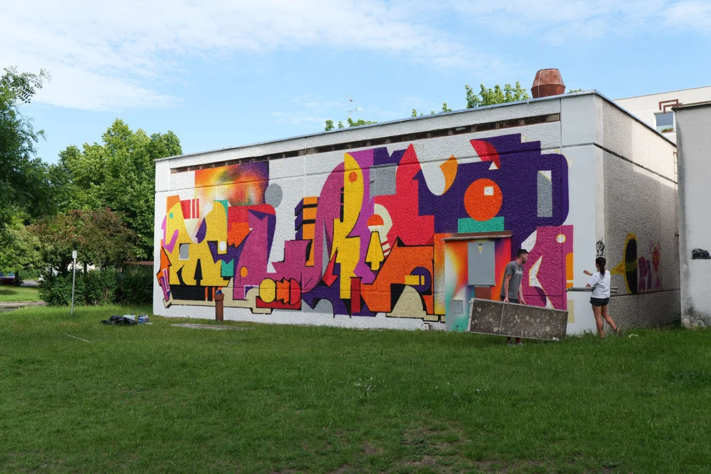 FOTOGALERIE: Street Art Festival přinesl nové muraly i návrat k poničenému dílu Tiny Chertové