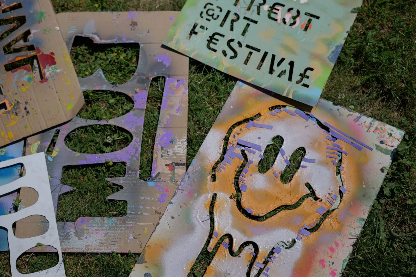 FOTOGALERIE: Street Art Festival přinesl nové muraly i návrat k poničenému dílu Tiny Chertové