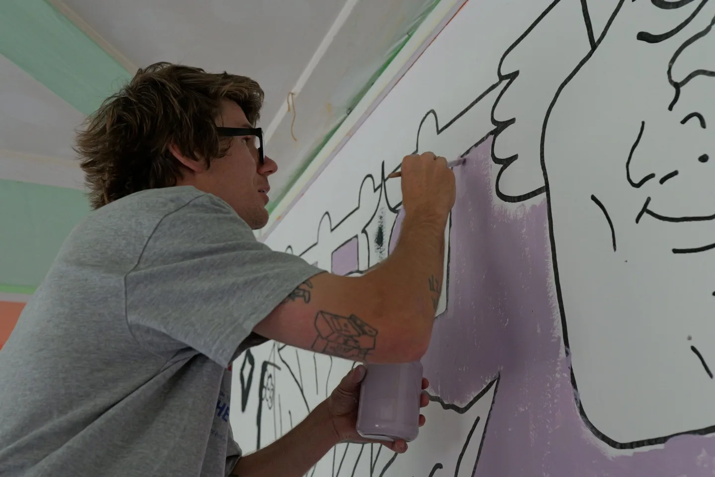 FOTOGALERIE: Street Art Festival přinesl nové muraly i návrat k poničenému dílu Tiny Chertové