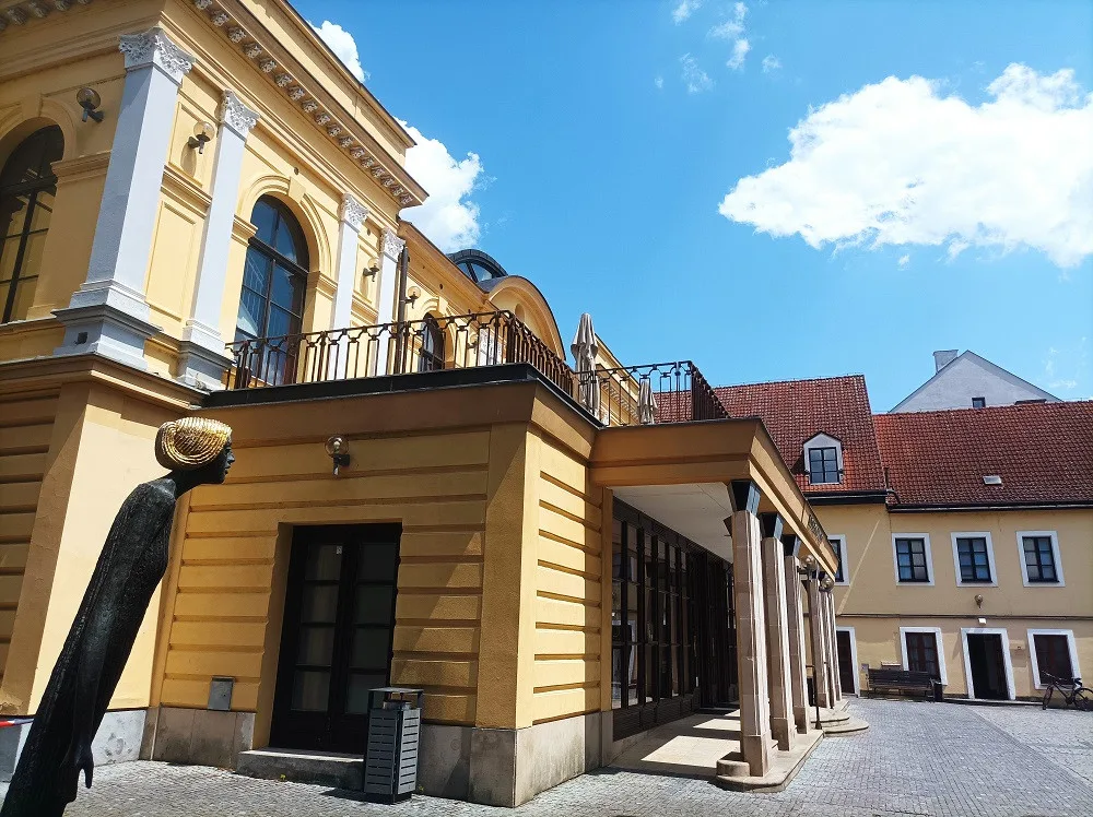 V Hradci tleskalo šedesát tisíc diváků. Klicperovo divadlo prožilo silnou sezonu