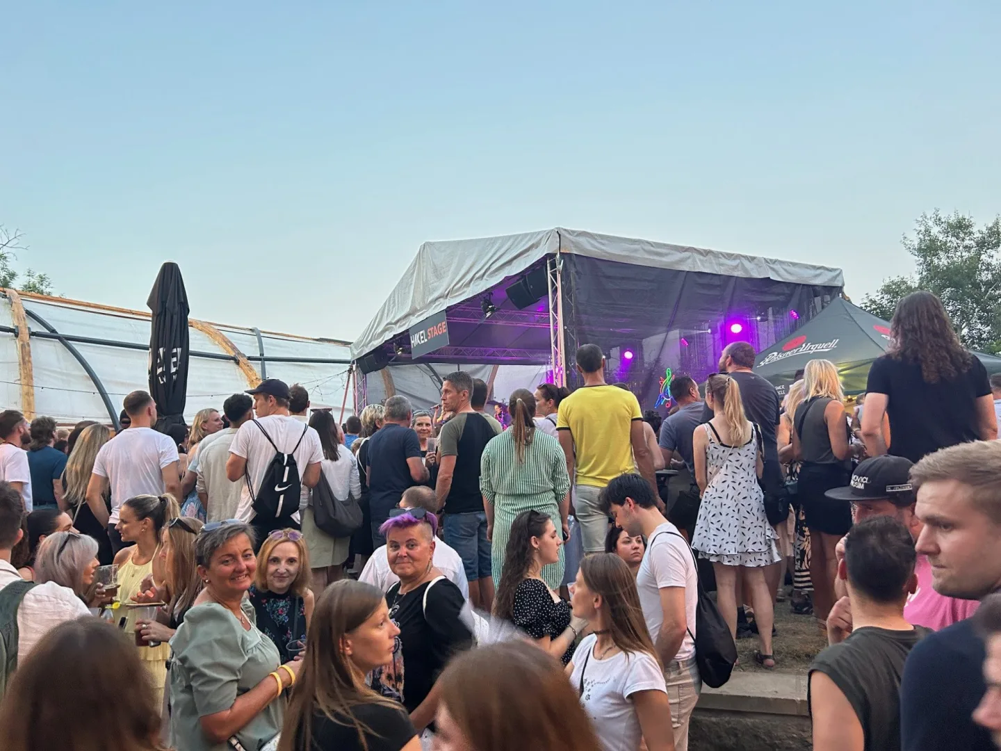koncert na Kavčím plácku v Hradci Králové