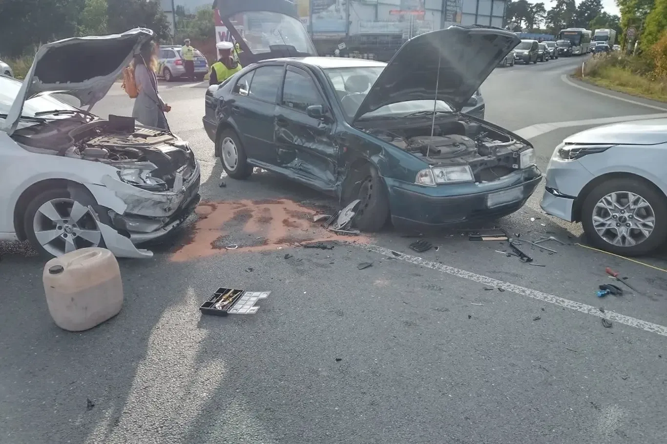 Křižovatka v Březhradské ulici straší řidiče. Přestavba se teprve připravuje