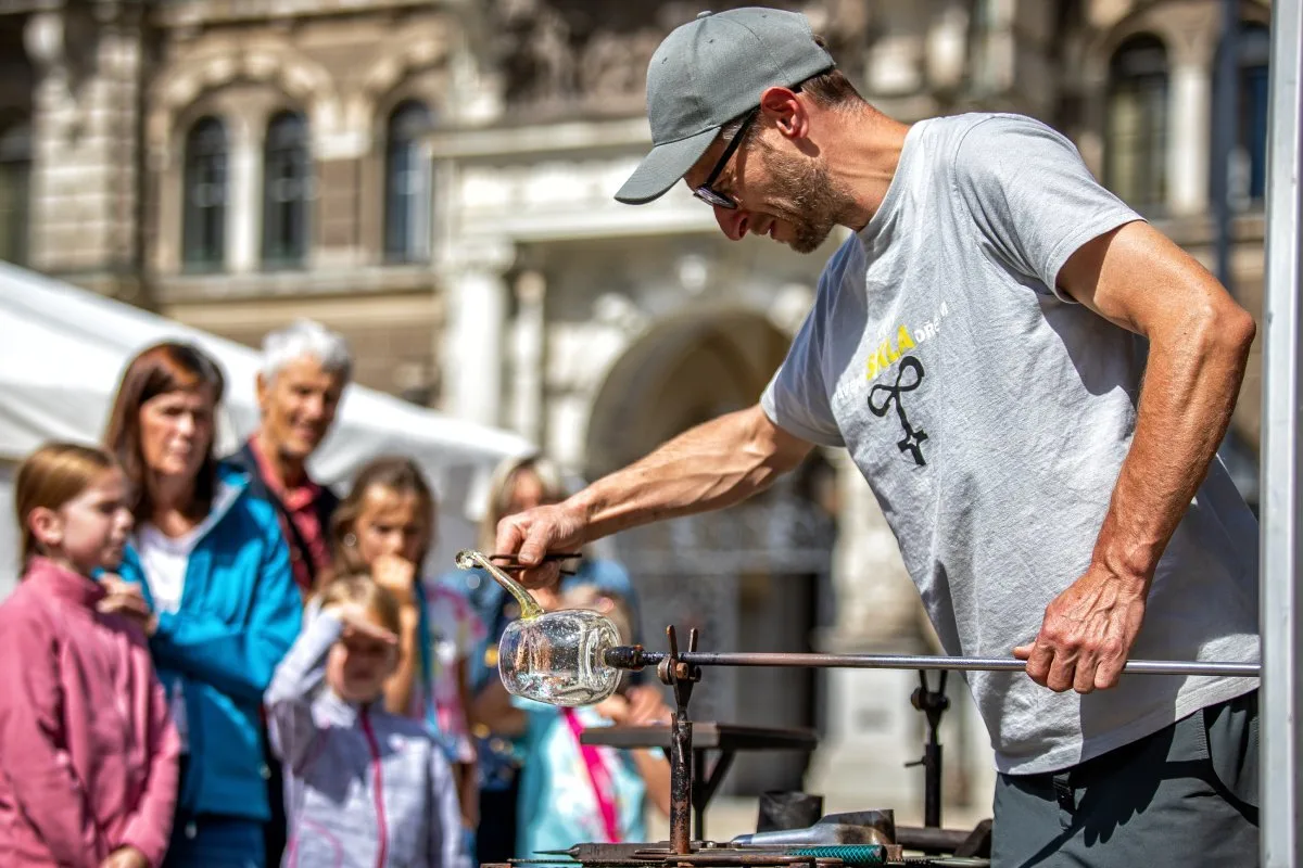 Největší festival skla, šperku a bižuterie v Česku: Vydejte se za ním do Liberce