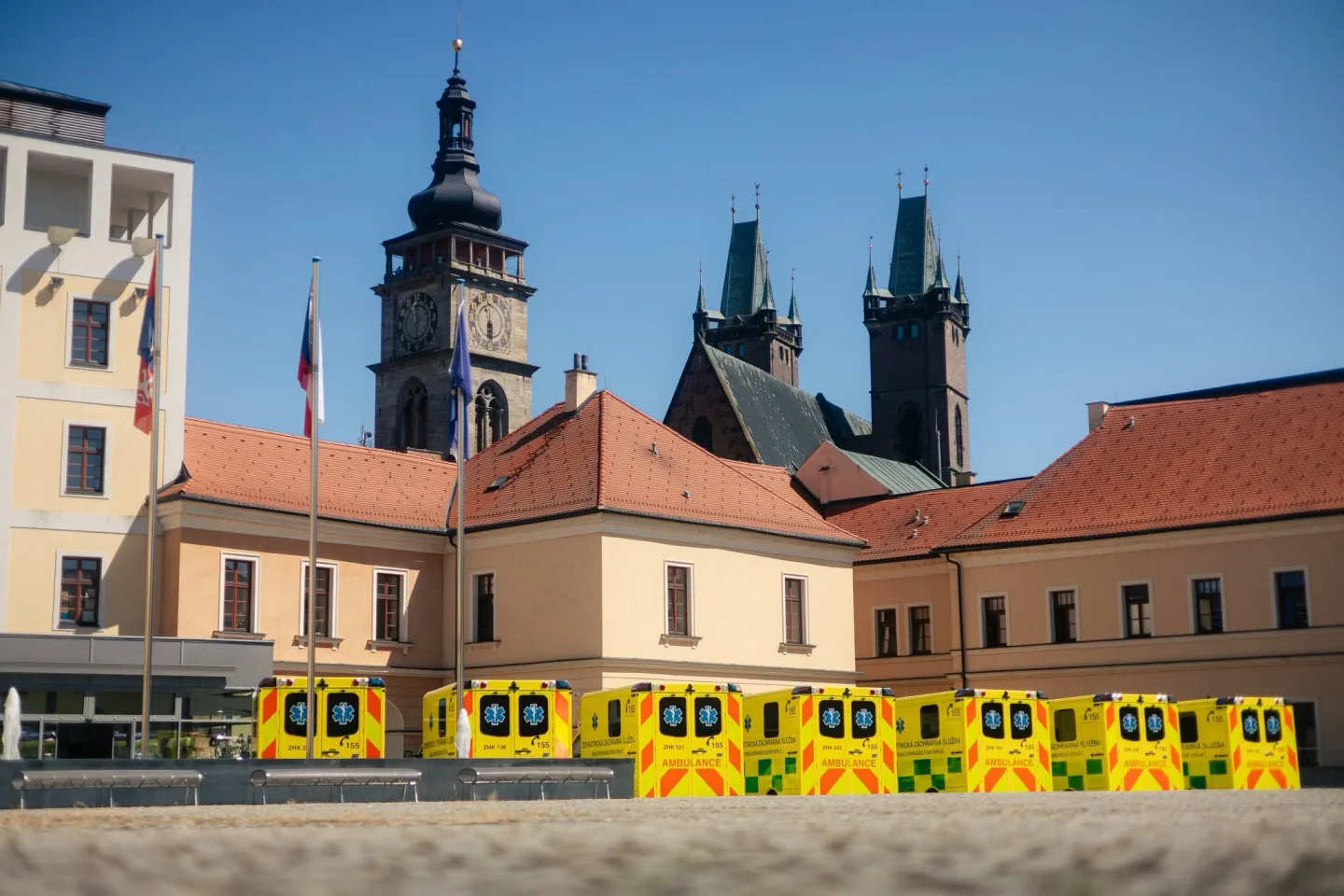 Záchranná služba v Královéhradeckém kraji má sedm nových sanitek