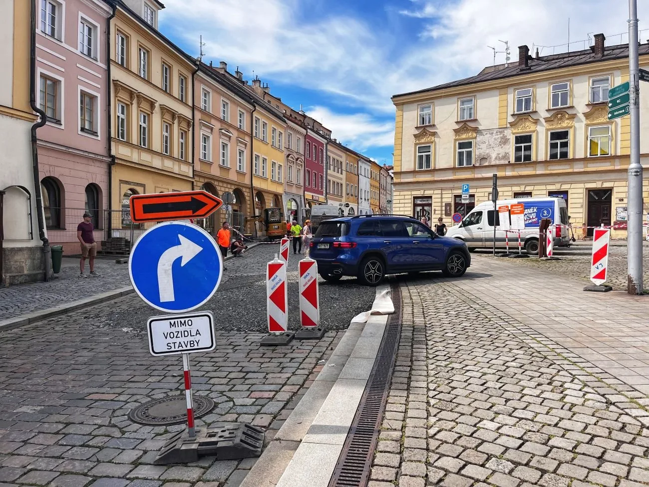 Rozšíření teplovodu mění dopravu v historickém centru Hradce Králové