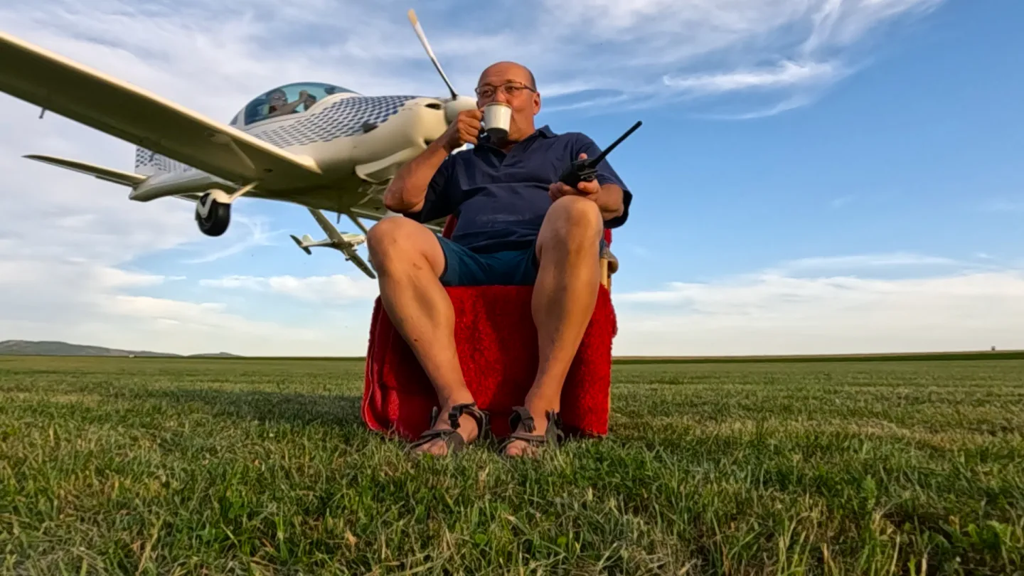 VIDEO: Top Gun z Velkého Poříčí. Piloti natočili vlastní parodii