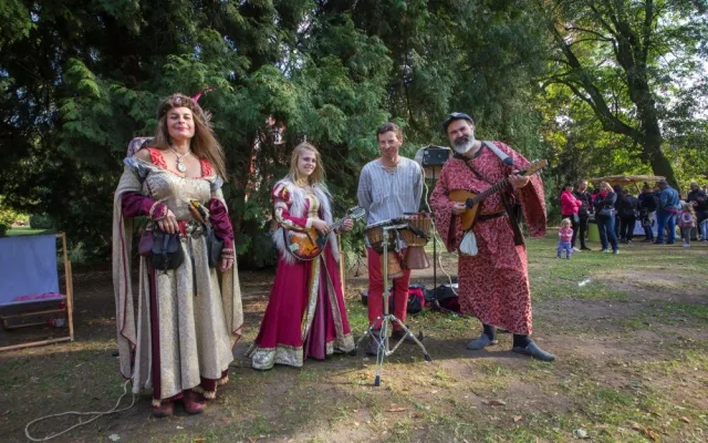 Halloweenský food festival na zámku Dětenice 2025