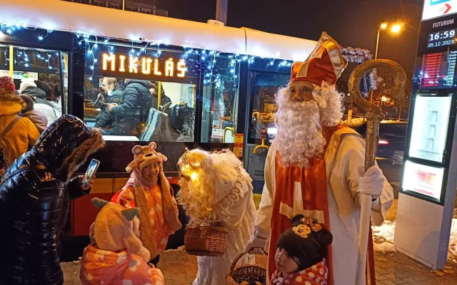 Mikulášský trolejbus v Hradci Králové