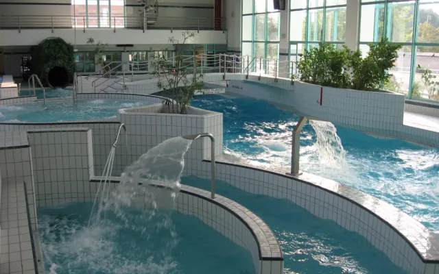 Za vysvědčení zdarma do Aquacentra Hradec Králové