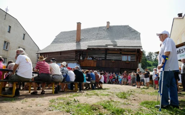 Úpická Dřevěnka oblékla nový kabát