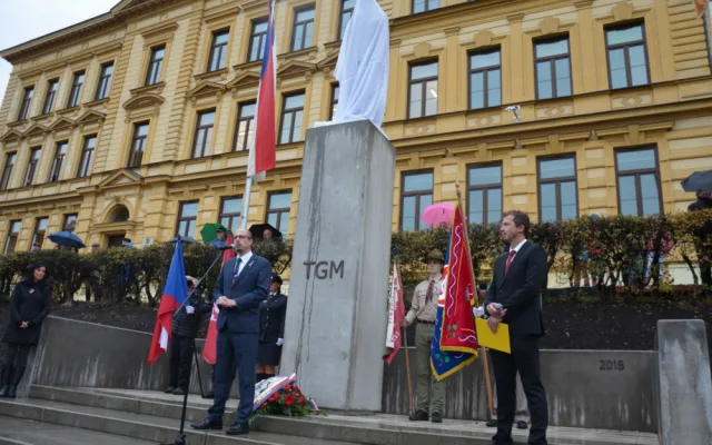 Socha T. G. Masaryka se vrátila do Kostelce, odlila ji umělecká slévárna v Dolní Kalné