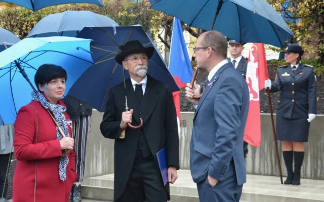 Socha T. G. Masaryka se vrátila do Kostelce, odlila ji umělecká slévárna v Dolní Kalné