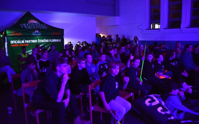 Čeští florbalisté postoupili do semifinále domácího mistrovství světa, fandit se bude i v hradecké fanzóně