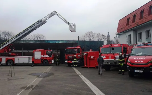 Krajští hasiči koupili auta a techniku za 67 milionů korun
