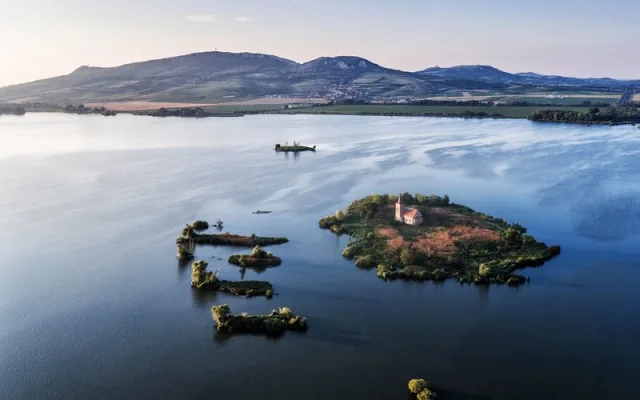 Obliba jižní Moravy z pohledu turistů každoročně stoupá. O kraj vína se zajímají i světová média