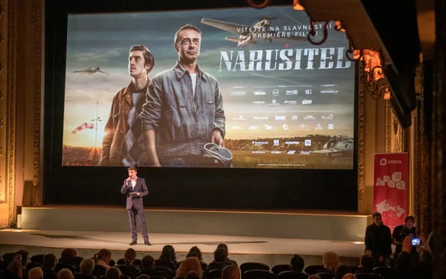 Film Narušitel se chystá do kin, na premiéru přišly největší hvězdy českého hereckého nebe