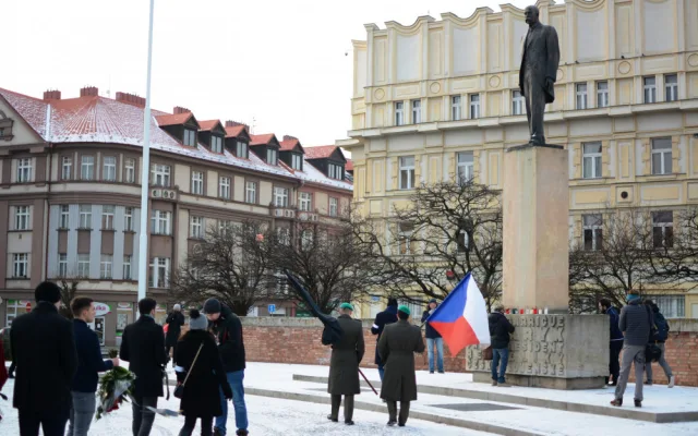 Centrem města prošel pietní průvod, studenti zopakovali pochod za Jana Palacha z roku 1969