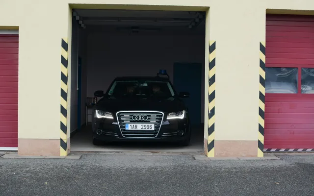 Dopravní policie nasadila do boje s piráty silnic speciálně vybavenou Audi A8