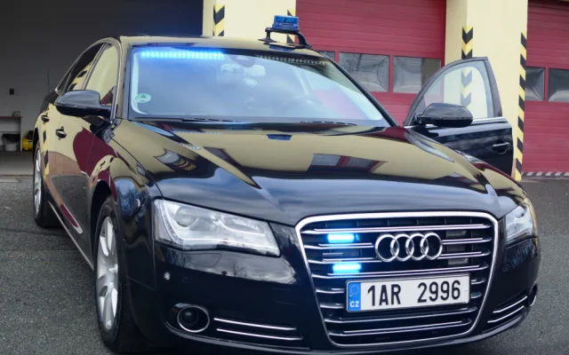 Dopravní policie nasadila do boje s piráty silnic speciálně vybavenou Audi A8